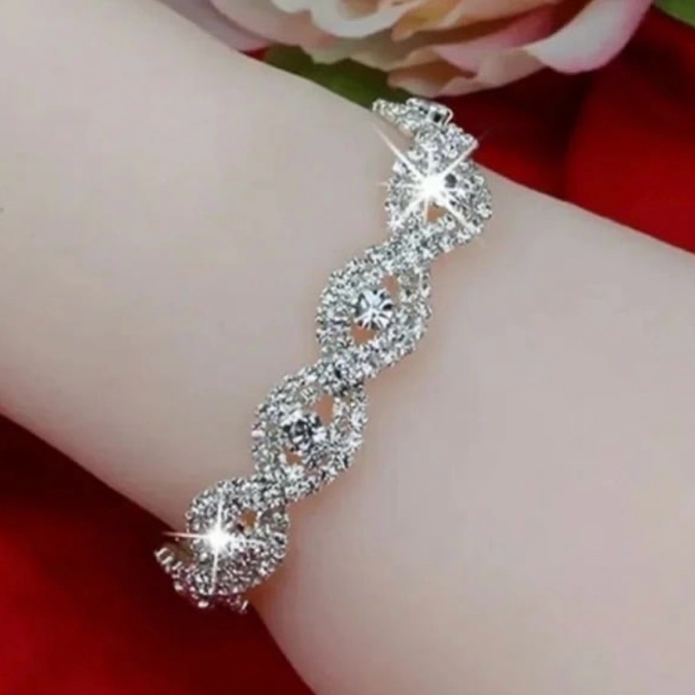 NEW Elegant Crystal Silver Rhinestone Bracelet